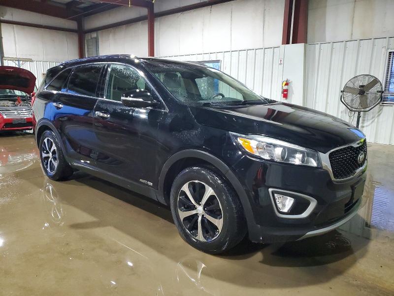 Photo 4 from auction – 2017 KIA SORENTO EX with VIN 5XYPHDA57HG318213