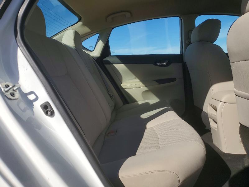 Photo 10 from auction – 2017 NISSAN SENTRA S with VIN 3N1AB7AP7HY249905