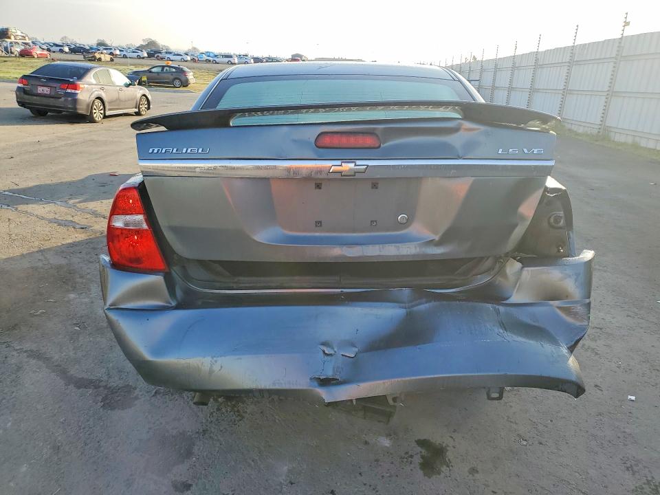Photo 6 from auction – 2005 CHEVROLET MALIBU LS with VIN 1G1ZT54885F232371