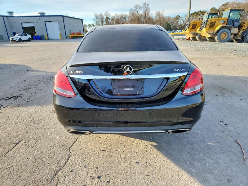 Photo 6 from auction – 2016 MERCEDES-BENZ C 300 4MAT with VIN 55SWF4KB2GU163693