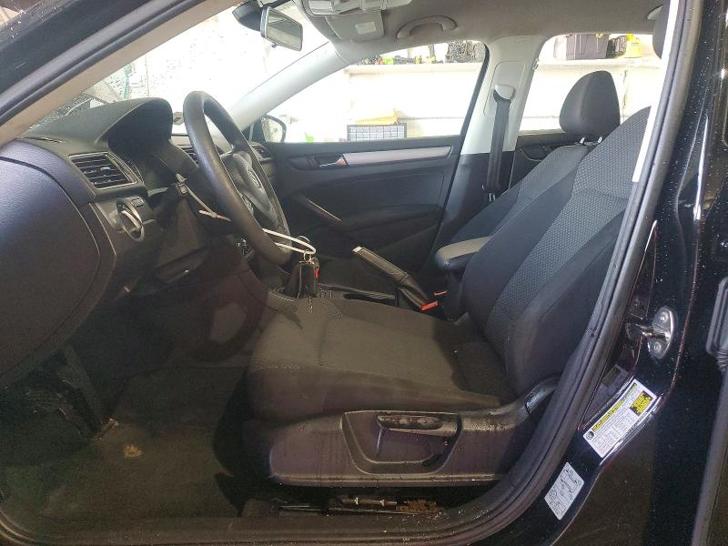 Photo 7 from auction – 2012 VOLKSWAGEN PASSAT S with VIN 1VWAP7A35CC006975