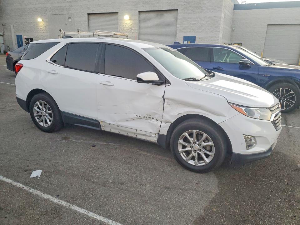 Photo 4 from auction – 2018 CHEVROLET EQUINOX with VIN 2GNAXJEV0J6192465