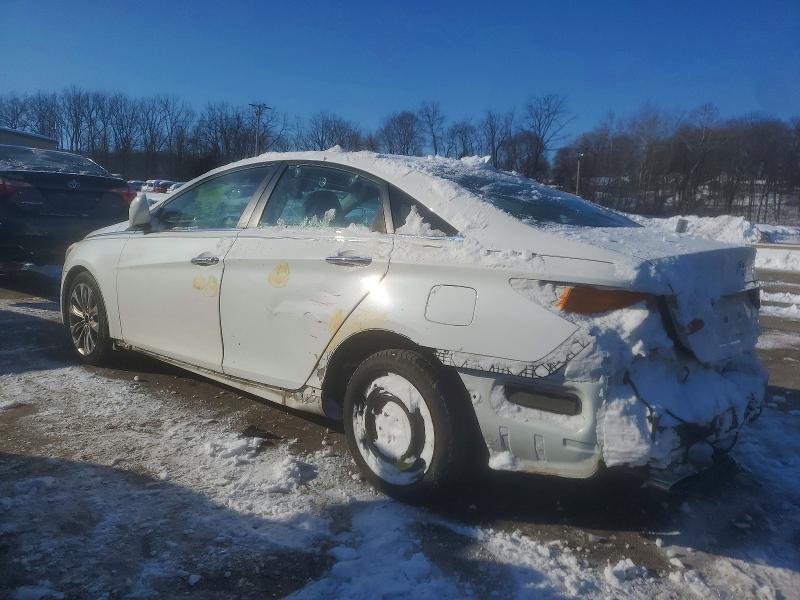 Photo 2 from auction – 2011 HYUNDAI SONATA SE with VIN 5NPEC4AC8BH074642