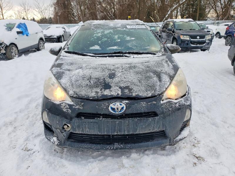 Photo 5 from auction – 2014 TOYOTA PRIUS C with VIN JTDKDTB34E1082208