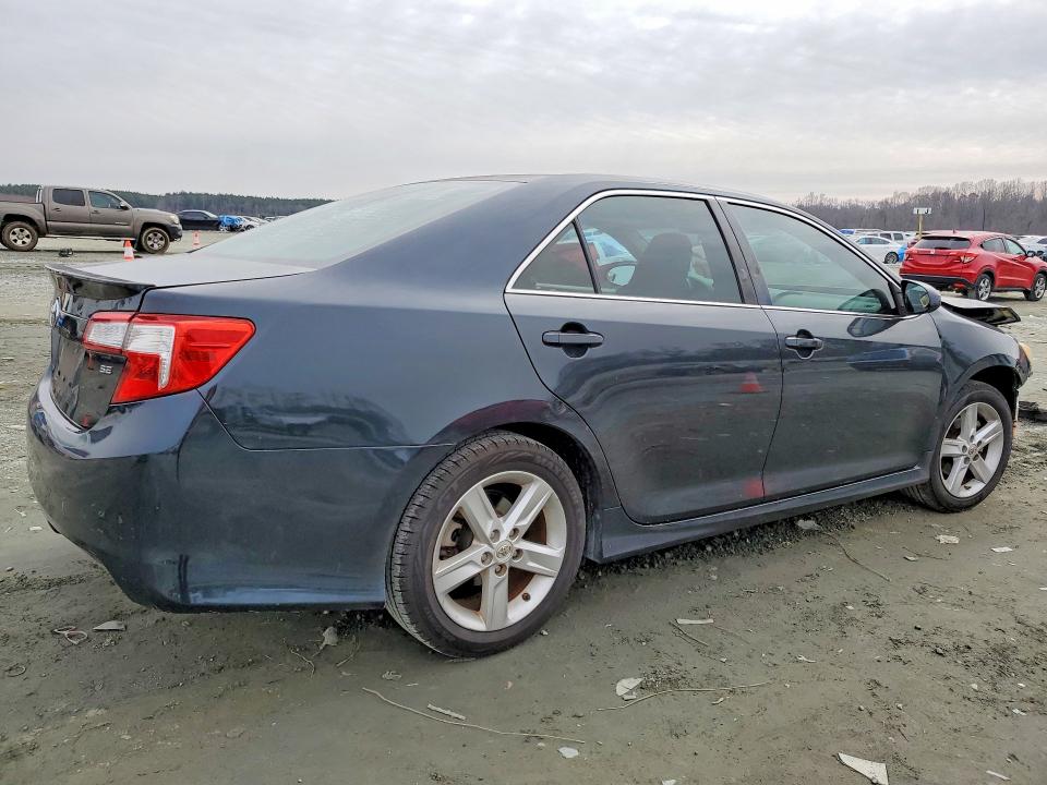 Photo 3 from auction – 2014 TOYOTA CAMRY L with VIN 4T1BF1FK4EU356193