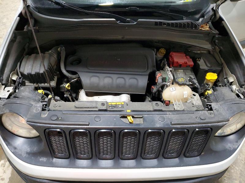 Photo 11 from auction – 2018 JEEP RENEGADE S with VIN ZACCJBAB5JPH26552