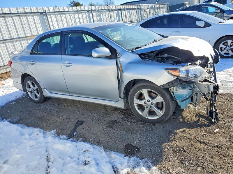 Photo 4 from auction – 2013 TOYOTA COROLLA with VIN 2T1BU4EE5DC030907