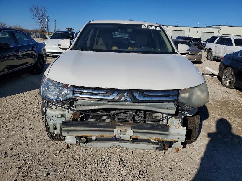 Photo 5 from auction – 2014 MITSUBISHI OUTLANDER with VIN JA4AZ3A38EZ007831