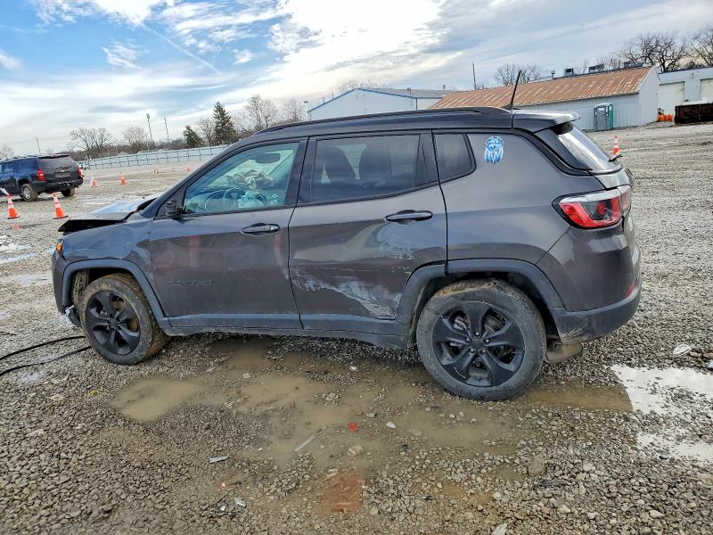 Photo 2 from auction – 2018 JEEP COMPASS with VIN 3C4NJCBB8JT322277