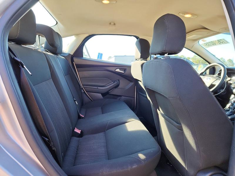 Photo 10 from auction – 2015 FORD FOCUS SE with VIN 1FADP3F24FL226949