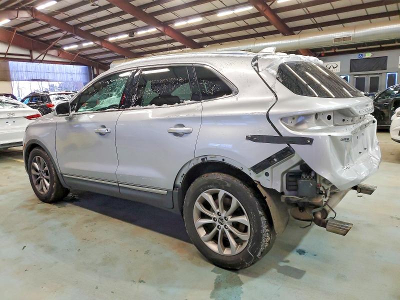 Photo 2 from auction – 2016 LINCOLN MKC SELECT with VIN 5LMCJ2D99GUJ20812