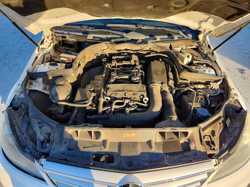 Photo 11 from auction – 2013 MERCEDES-BENZ C with VIN WDDGF4HB7DA806935