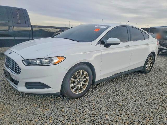 FORD FUSION S 2015 with VIN 3FA6P0G77FR153093 - Photo from auction