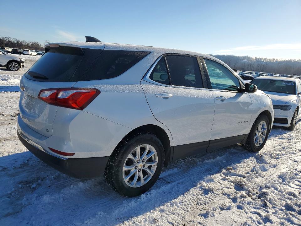 Photo 3 from auction – 2019 CHEVROLET EQUINOX LT with VIN 2GNAXKEV2K6275242