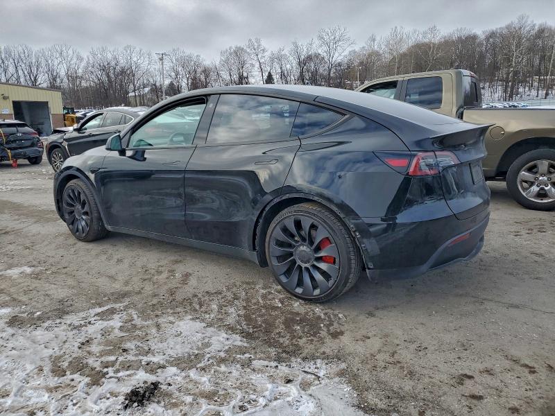 Photo 2 from auction – 2022 TESLA MODEL Y with VIN 7SAYGDEF7NF565019