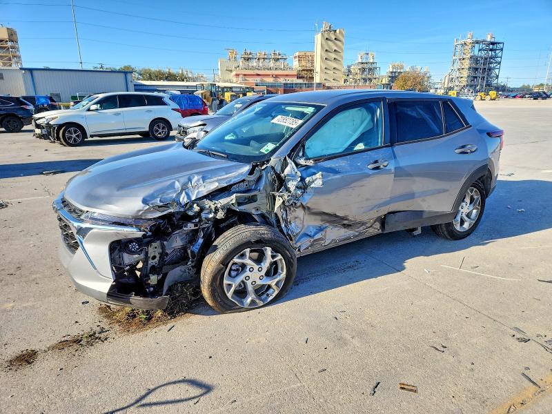 CHEVROLET TRAX 2025 with VIN KL77LFEP1SC309439 - Photo from auction