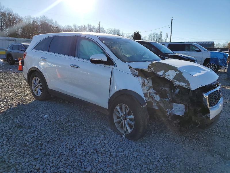 Photo 4 from auction – 2019 KIA SORENTO L with VIN 5XYPG4A32KG520949