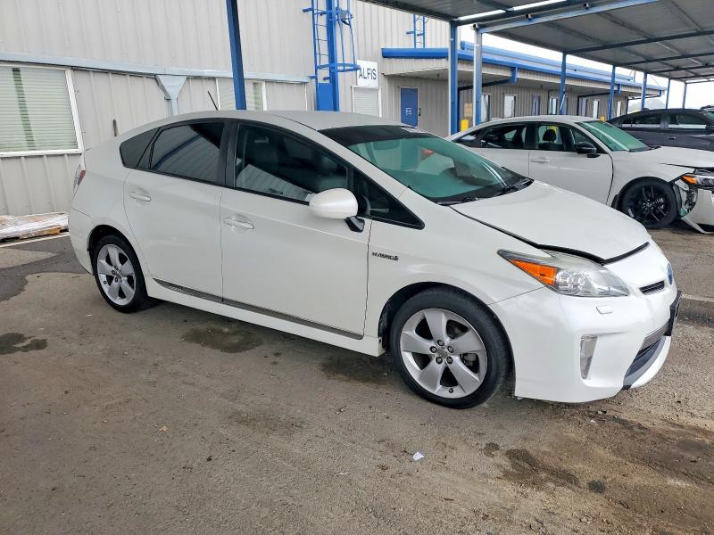 Photo 4 from auction – 2015 TOYOTA PRIUS with VIN JTDKN3DU1F1876250