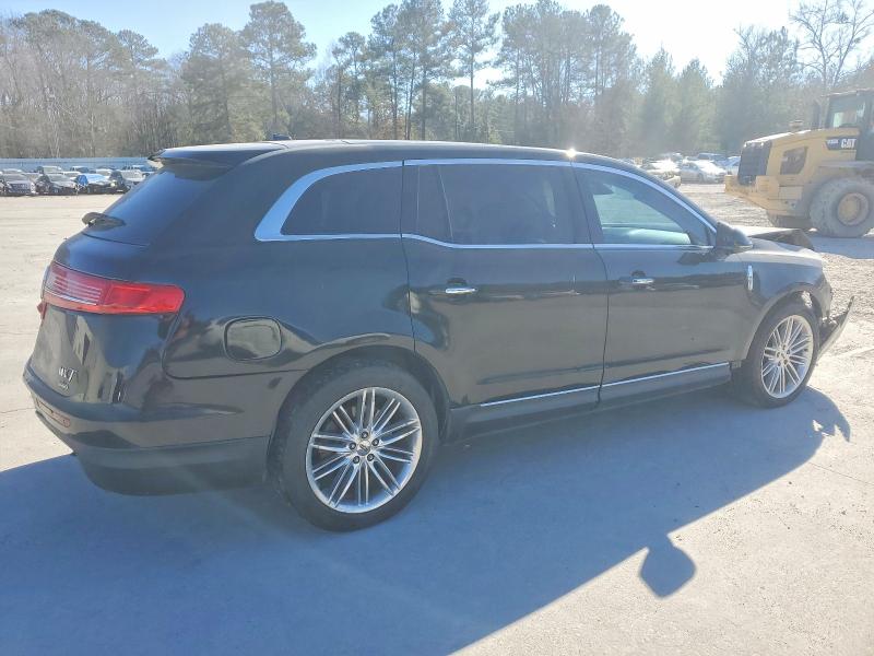 Photo 3 from auction – 2016 LINCOLN MKT with VIN 2LMHJ5AT3GBL01103