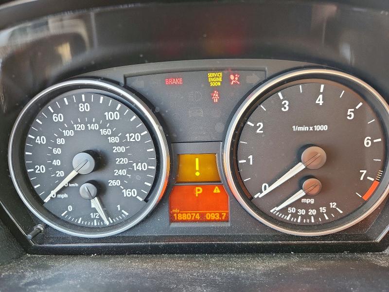 Photo 9 from auction – 2007 BMW 328 with VIN WBAVA33517PV65867