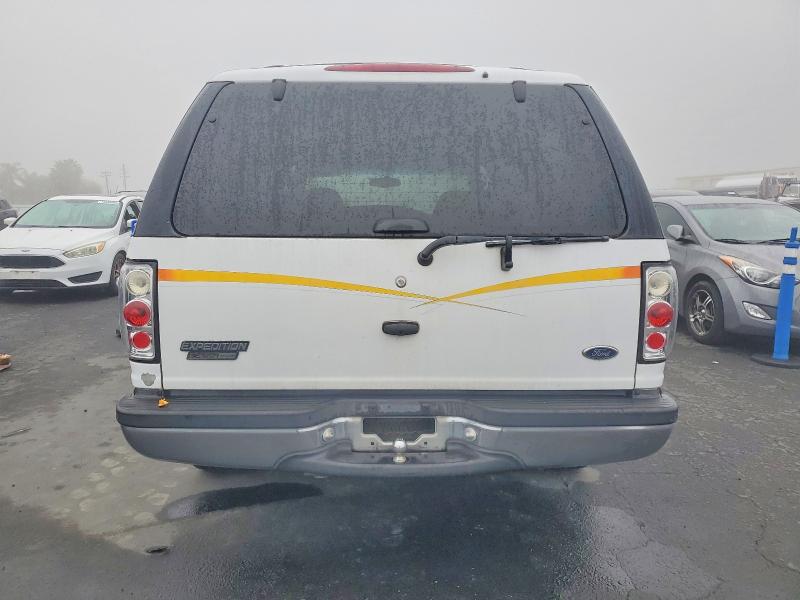 Photo 6 from auction – 2000 FORD EXPEDITION with VIN 1FMRU1561YLC03161
