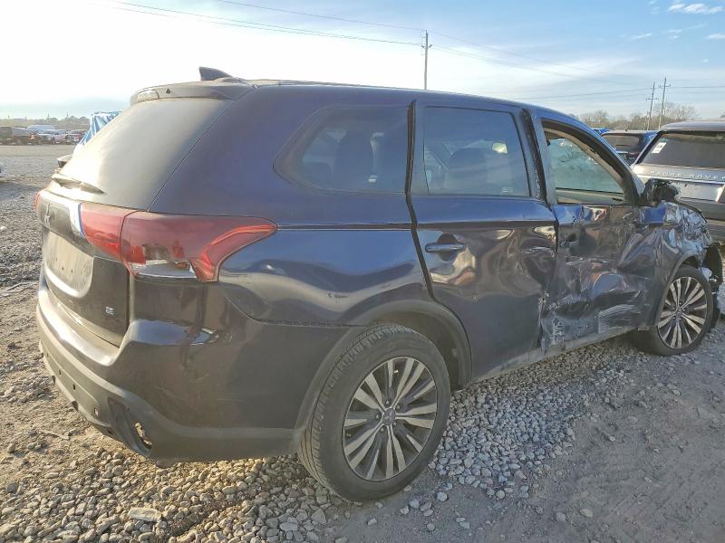 Photo 3 from auction – 2020 MITSUBISHI OUTLANDER with VIN JA4AD3A30LZ016051