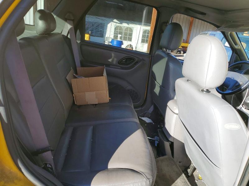 Photo 10 from auction – 2002 FORD ESCAPE XLT with VIN 1FMCU041X2KD85090