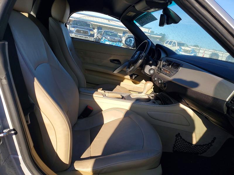 Photo 10 from auction – 2004 BMW Z4 with VIN 4USBT33554LS49272