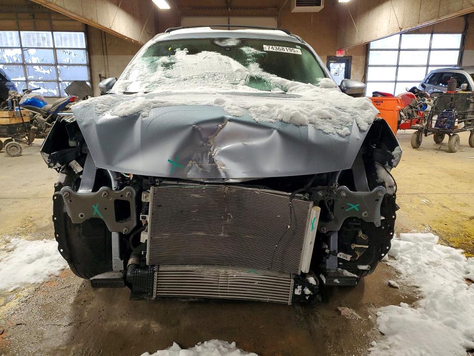 Photo 5 from auction – 2022 FORD ESCAPE with VIN 1FMCU9H95NUA04050