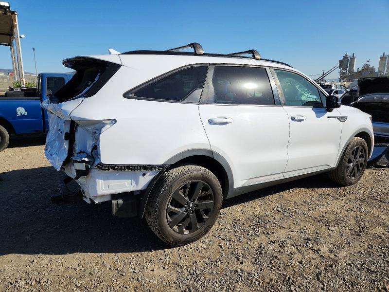 Photo 3 from auction – 2021 KIA SORENTO S with VIN 5XYRLDLC8MG030293