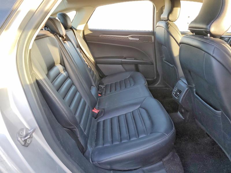 Photo 10 from auction – 2019 FORD FUSION with VIN 3FA6P0MU9KR124327