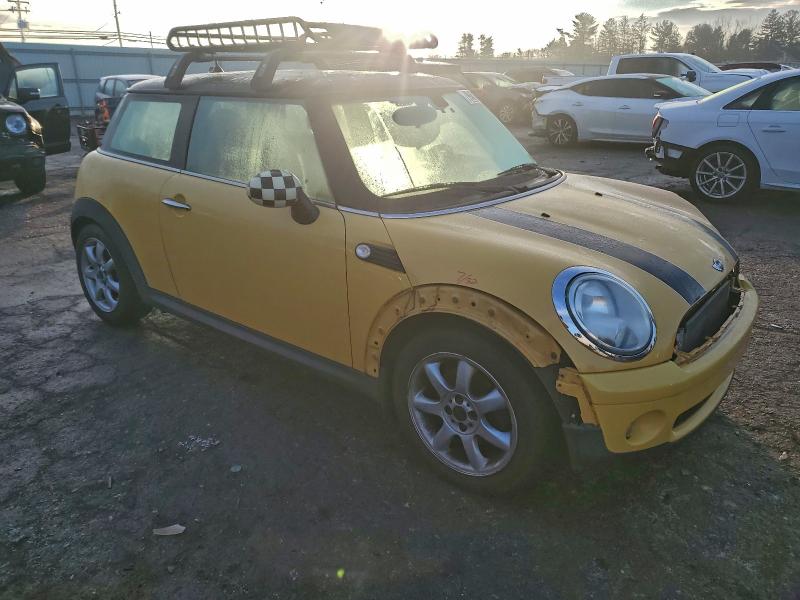 Photo 4 from auction – 2007 MINI COOPER with VIN WMWMF33537TT51371