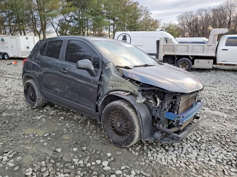 Photo 4 from auction – 2019 CHEVROLET TRAX LS with VIN 3GNCJKSBXKL219131