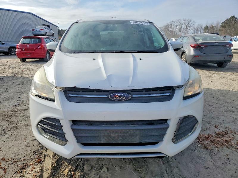 Photo 5 from auction – 2016 FORD ESCAPE SE with VIN 1FMCU9GX2GUA68856
