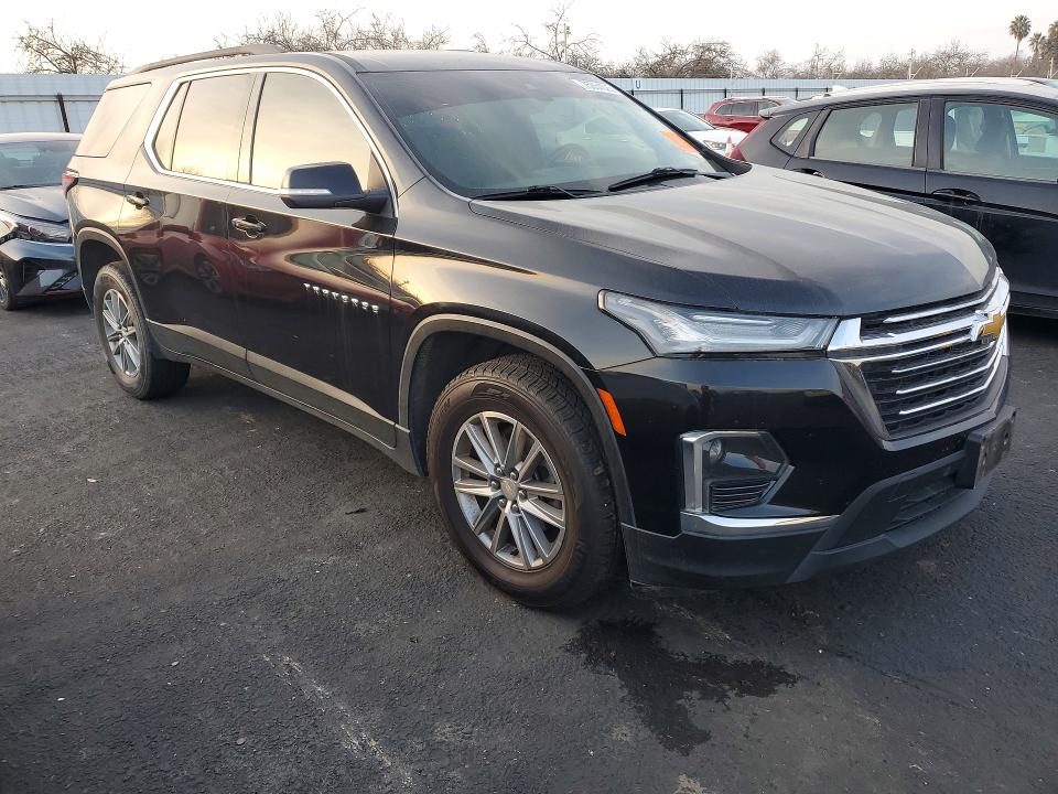 Photo 4 from auction – 2022 CHEVROLET TRAVERSE with VIN 1GNERGKW4NJ131771