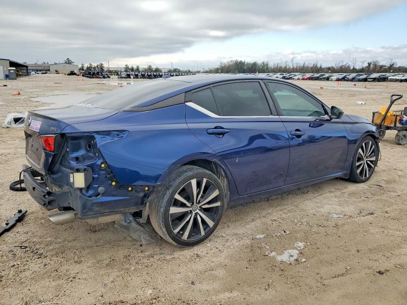 Photo 3 from auction – 2022 NISSAN ALTIMA SR with VIN 1N4BL4CV6NN395929