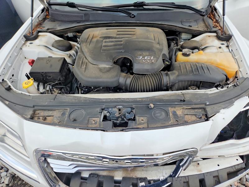 Photo 11 from auction – 2014 CHRYSLER 300C with VIN 2C3CCAEG0EH157485
