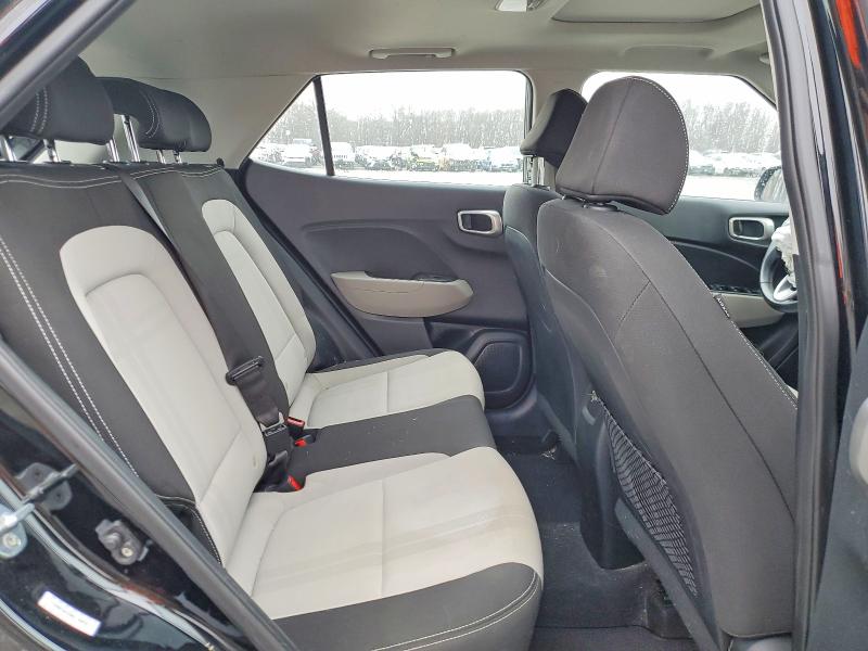 Photo 10 from auction – 2022 HYUNDAI VENUE SEL with VIN KMHRC8A32NU136826