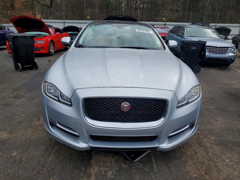 Photo 5 from auction – 2016 JAGUAR XJ with VIN SAJWA1C75G8V98959