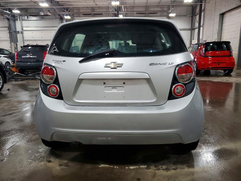 Photo 6 from auction – 2014 CHEVROLET SONIC LT with VIN 1G1JC6SG7E4115437