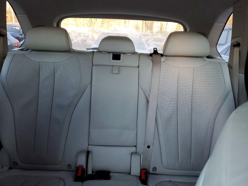 Photo 10 from auction – 2014 BMW X5 XDRIVE3 with VIN 5UXKS4C58E0C07407