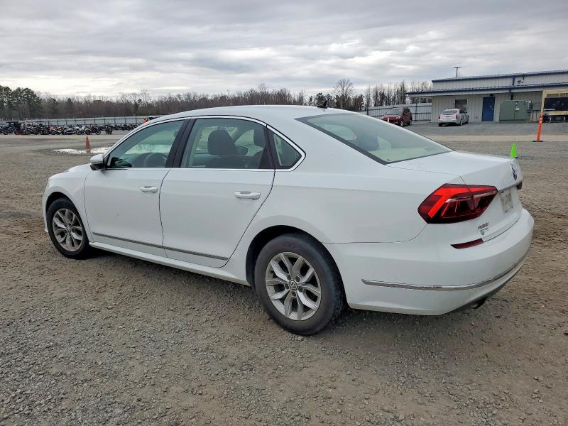 Photo 2 from auction – 2017 VOLKSWAGEN PASSAT with VIN 1VWAT7A30HC079531