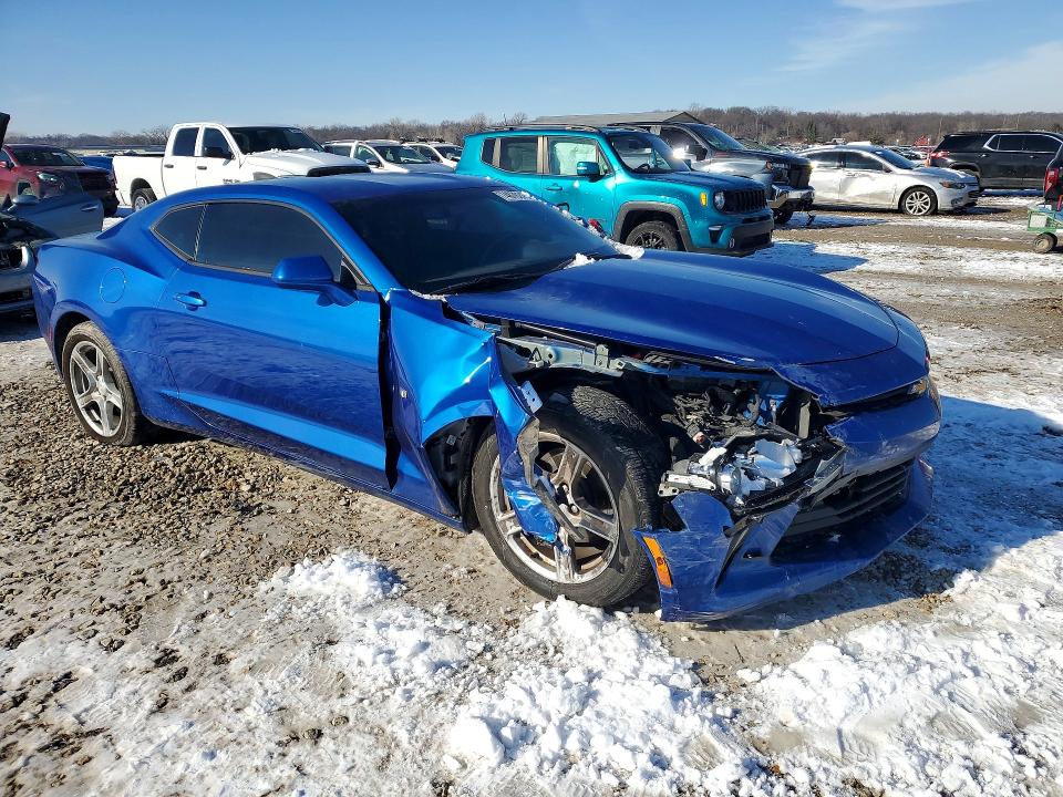 Photo 4 from auction – 2018 CHEVROLET CAMARO with VIN 1G1FB1RX2J0144363