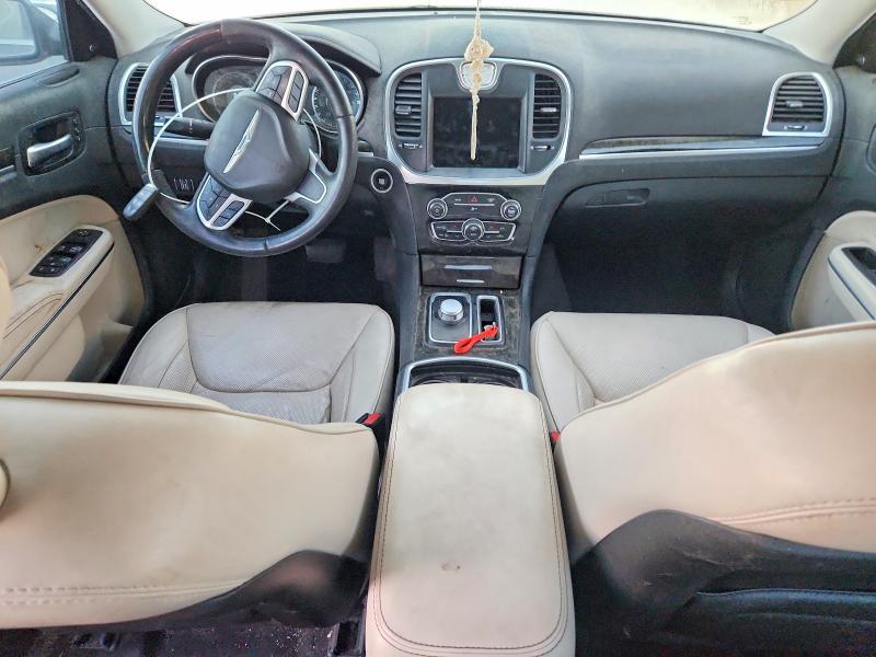 Photo 8 from auction – 2018 CHRYSLER 300 LIMITE with VIN 2C3CCAKG1JH127359