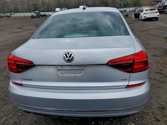 Photo 6 from auction – 2016 VOLKSWAGEN PASSAT with VIN 1VWAT7A34GC043808