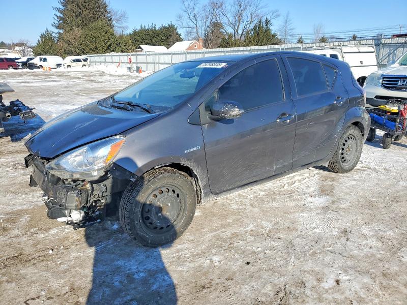 Photo 1 from auction – 2015 TOYOTA PRIUS C with VIN JTDKDTB3XF1102866