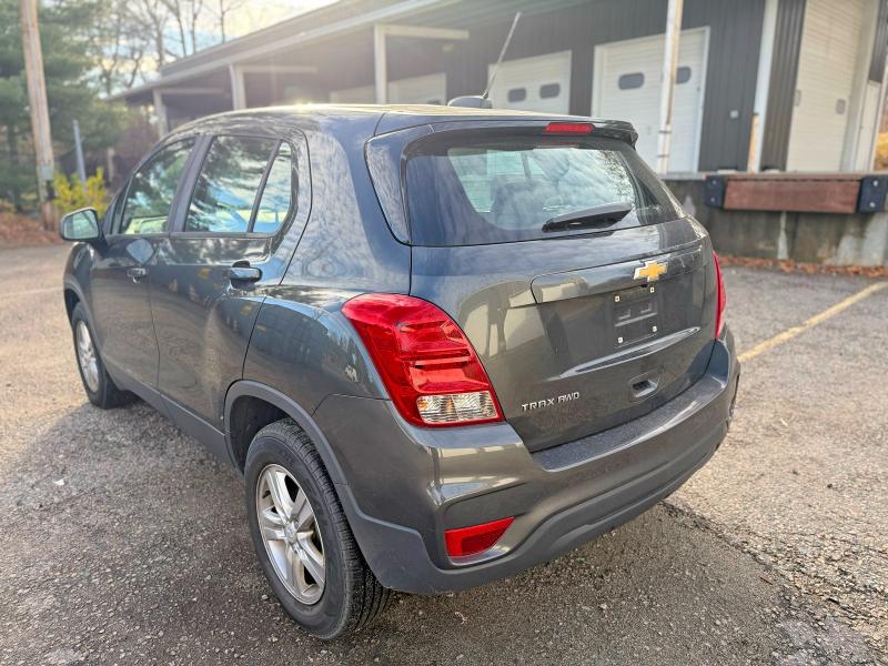 Photo 3 from auction – 2019 CHEVROLET TRAX LS with VIN 3GNCJNSB0KL402040