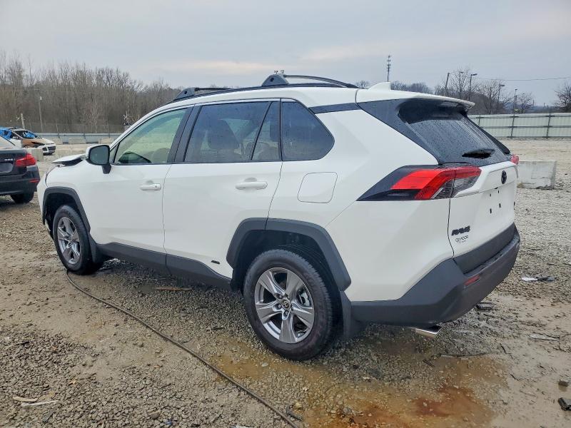 Photo 2 from auction – 2025 TOYOTA RAV4 XLE with VIN JTMRWRFV6SD302241