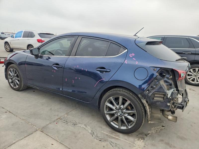 Photo 2 from auction – 2018 MAZDA 3 TOURING with VIN 3MZBN1L3XJM270564