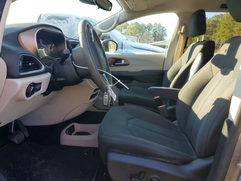 Photo 7 from auction – 2017 CHRYSLER PACIFICA L with VIN 2C4RC1CG1HR578302